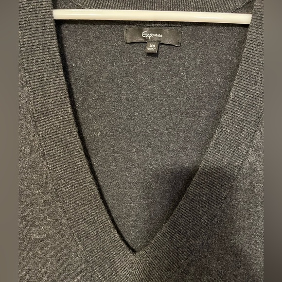 Express T-shirt Sweater - Picture 2 of 3